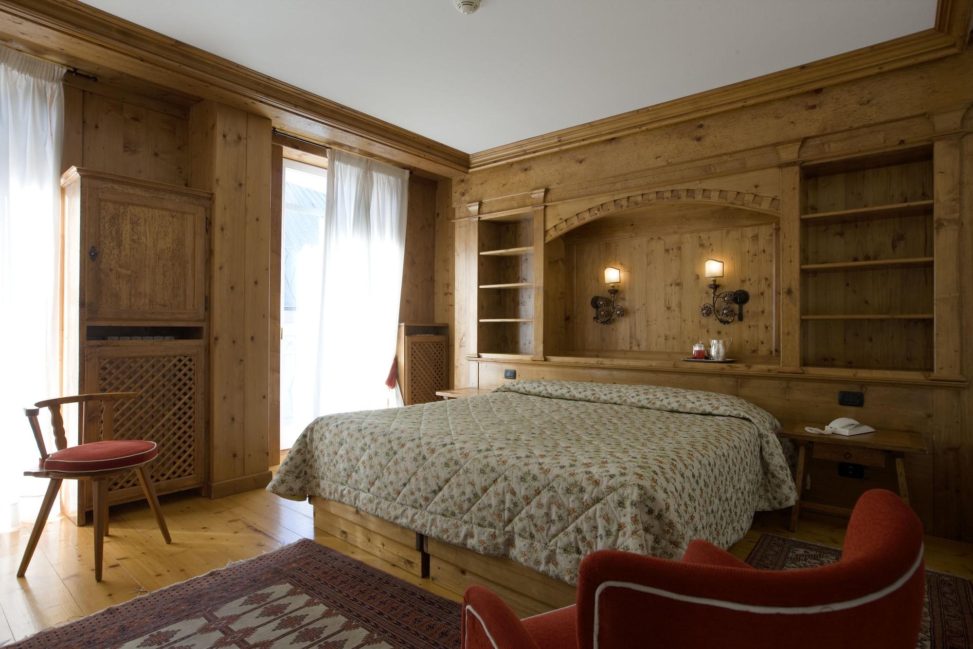 Hotel Cortina Кортина-д'Ампеццо Экстерьер фото