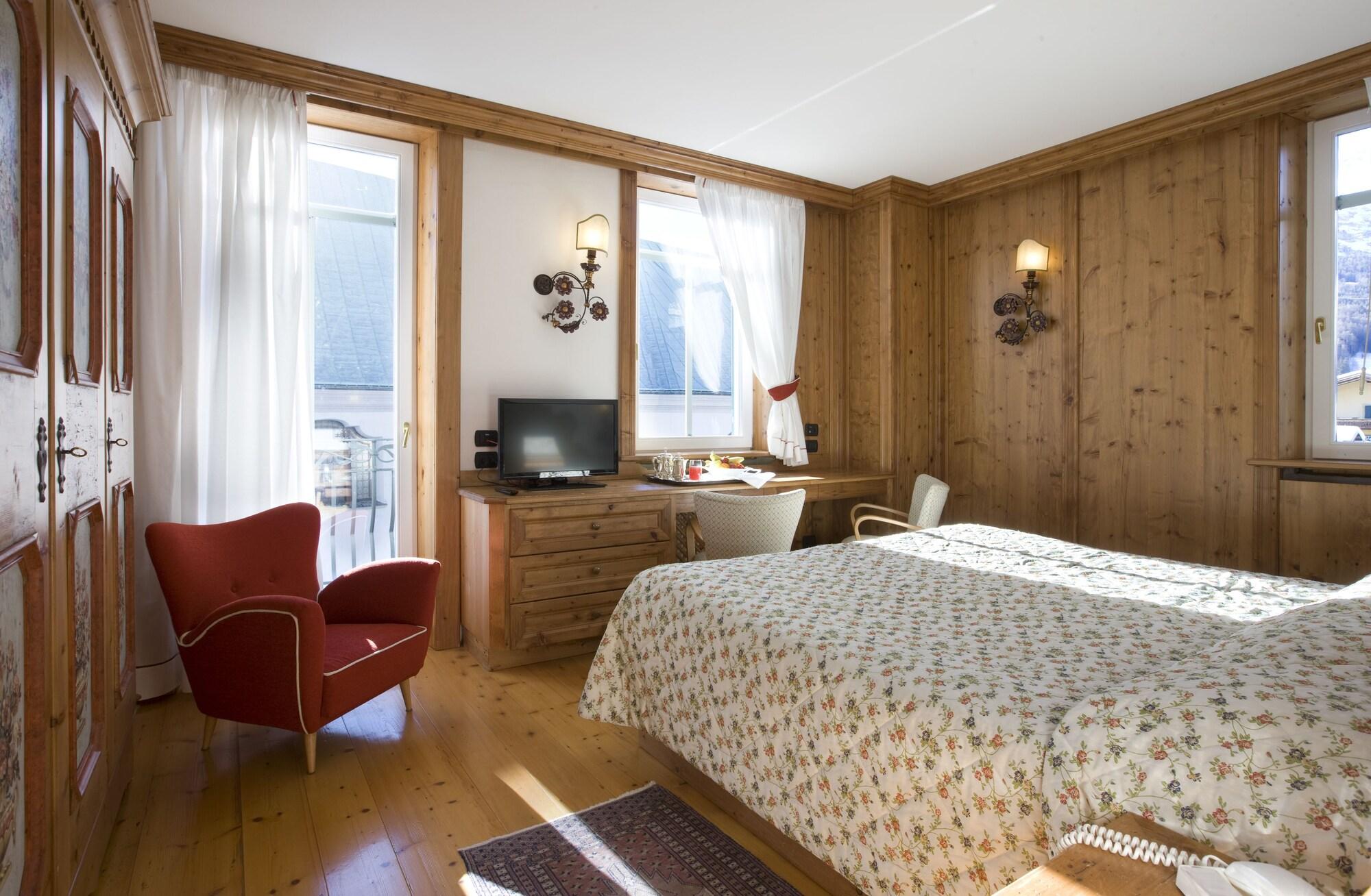 Hotel Cortina Кортина-д'Ампеццо Экстерьер фото
