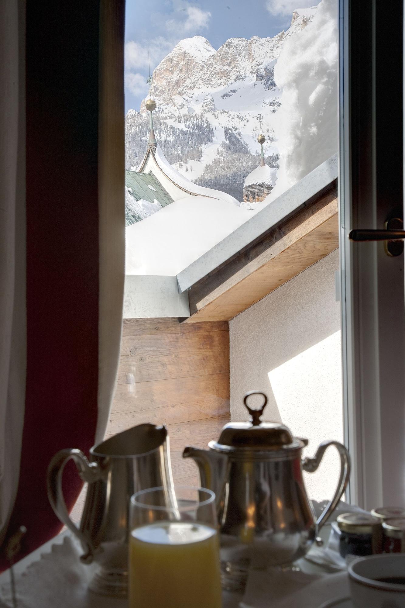 Hotel Cortina Кортина-д'Ампеццо Экстерьер фото