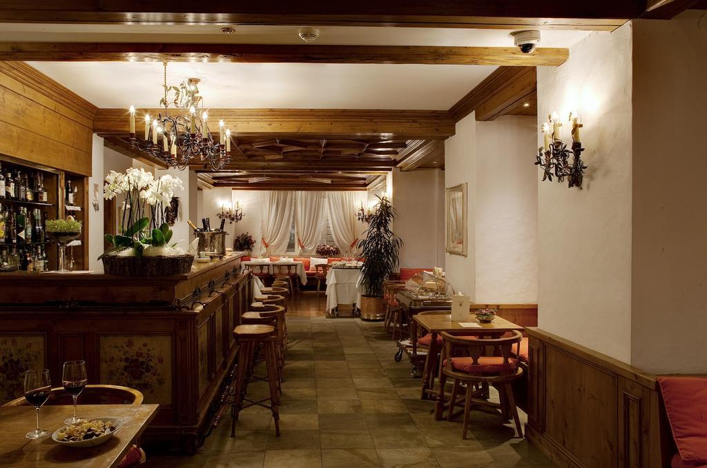 Hotel Cortina Кортина-д'Ампеццо Экстерьер фото