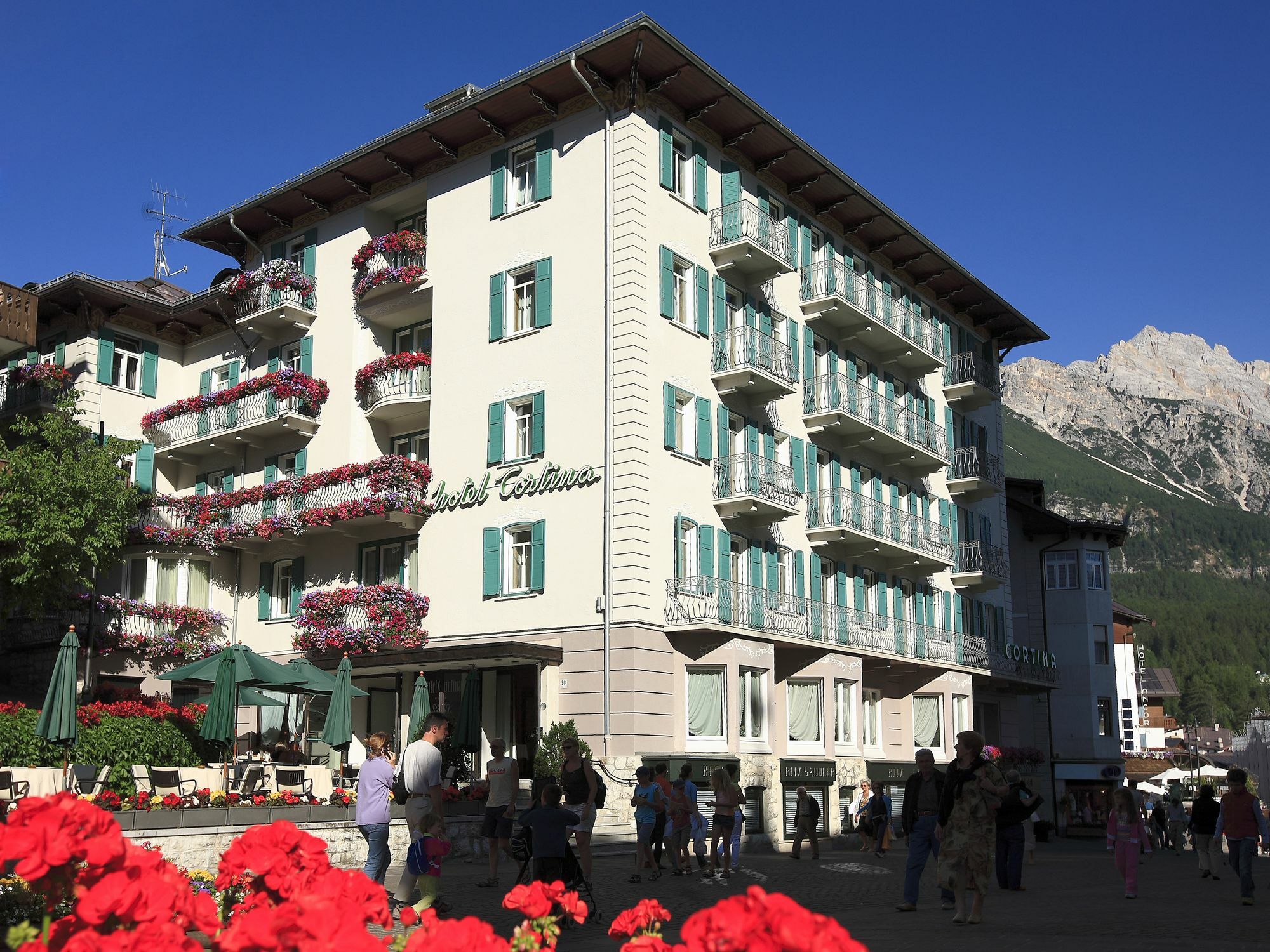 Hotel Cortina Кортина-д'Ампеццо Экстерьер фото