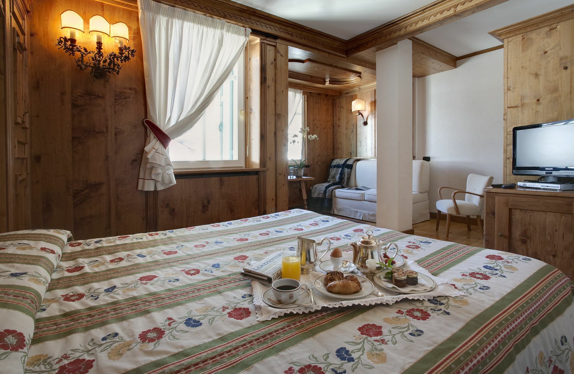 Hotel Cortina Кортина-д'Ампеццо Экстерьер фото